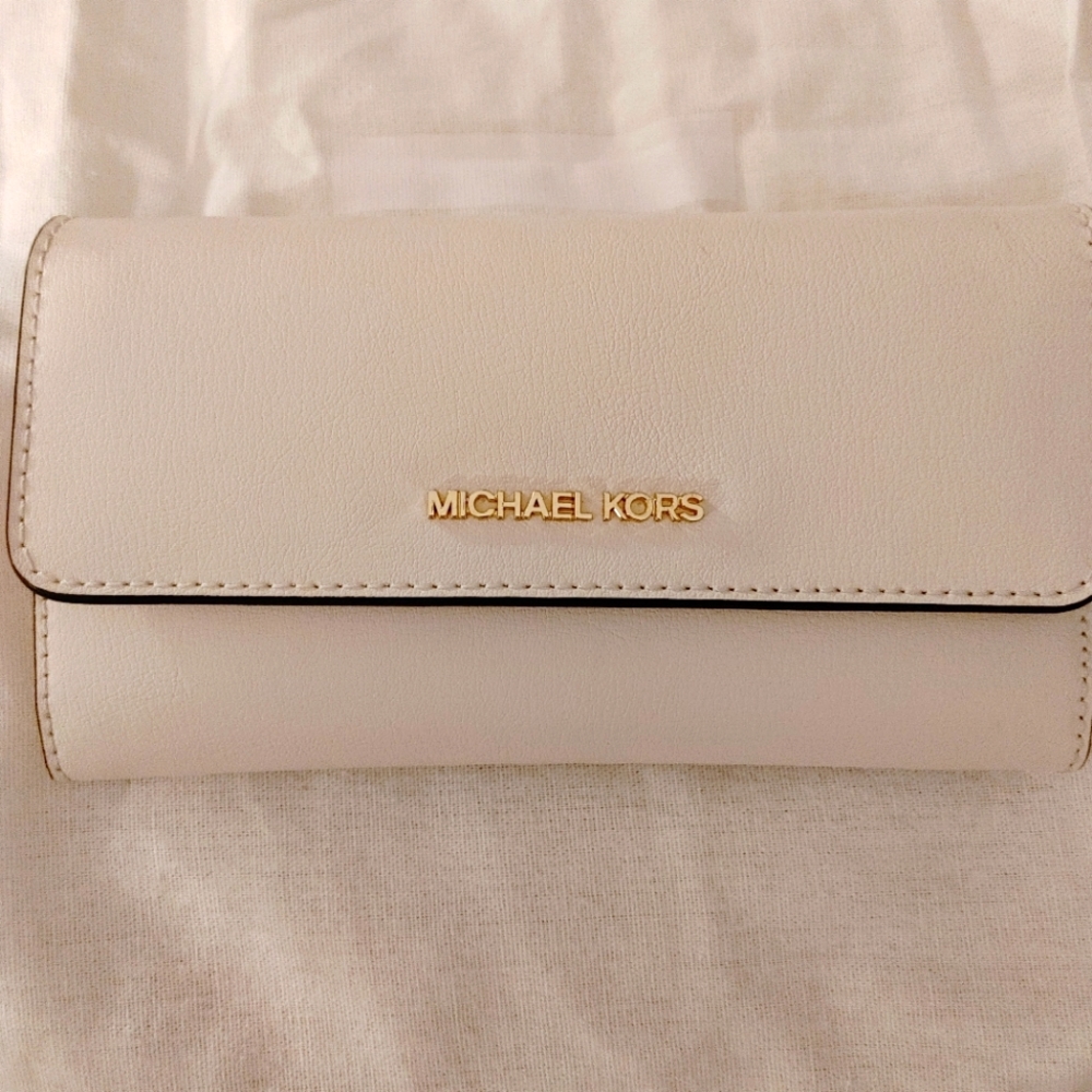 Michael Kors Trifold Leather Wallet (Cream)